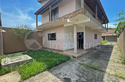Casa à venda com 3 quartos em peruíbe, no bairro maria h novaes