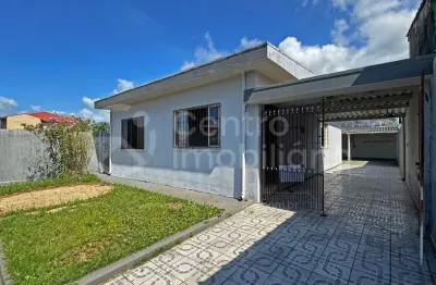 Casa à venda com 2 quartos em peruíbe, no bairro balneario arpoador