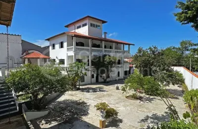 Casa à venda com 3 quartos em peruíbe, no bairro centro