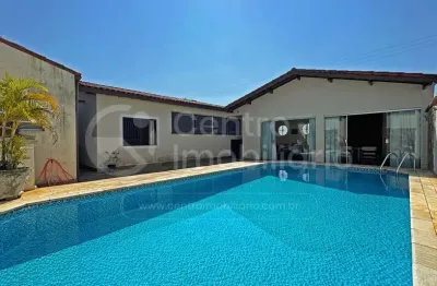 Casa à venda com piscina e 3 quartos em peruíbe, no bairro parque turistico