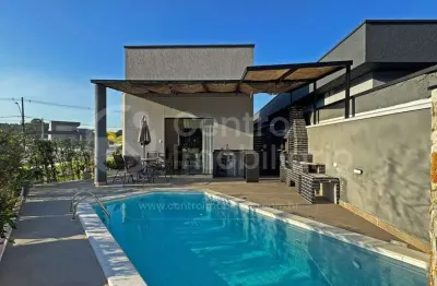 Casa à venda com piscina e 3 quartos em peruíbe, no bairro residencial bosque três marias