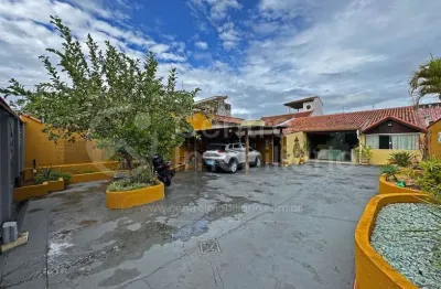 Casa à venda com 2 quartos em peruíbe, no bairro balneario sao joao batista