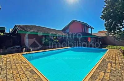Casa à venda com piscina e 4 quartos em peruíbe, no bairro cidade nova peruíbe
