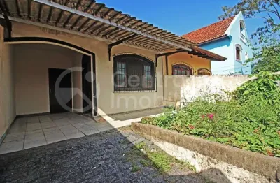Casa à venda com 2 quartos em peruíbe, no bairro balneario arpoador