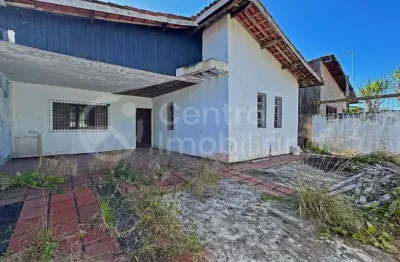 Casa com 3 quartos à venda no Centro, Peruíbe 