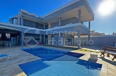 Casa à venda com piscina e 5 quartos em peruíbe, no bairro stella maris