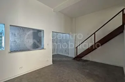 Apartamento à venda com 1 quartos em peruíbe, no bairro centro