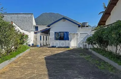 Casa com 3 quartos à venda no Centro, Peruíbe 