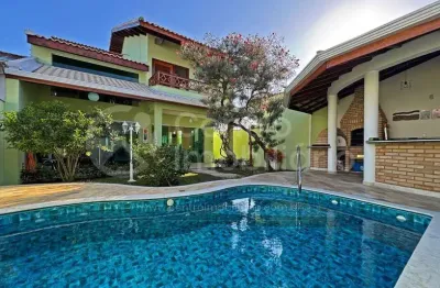 Casa à venda com piscina e 3 quartos em peruíbe, no bairro jardim marcia