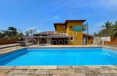 Casa à venda com piscina e 5 quartos em peruíbe, no bairro bougainvillee v