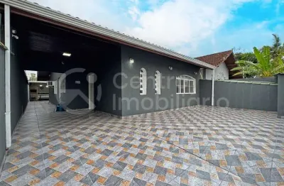 Casa à venda com 3 quartos em peruíbe, no bairro jardim três marias