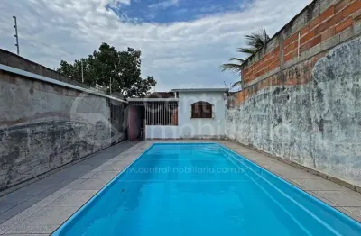 Casa à venda com piscina e 2 quartos em peruíbe, no bairro parque d aville