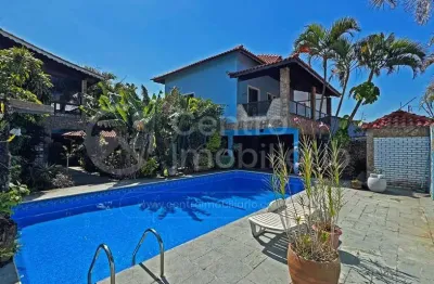 Casa à venda com piscina e 5 quartos em peruíbe, no bairro jardim três marias
