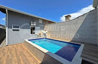 Casa à venda com piscina e 2 quartos em peruíbe, no bairro parque d aville
