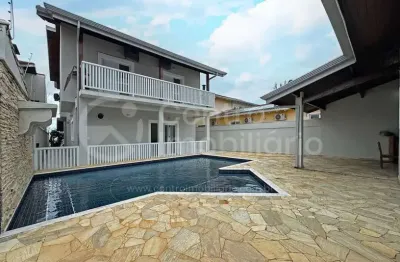 Casa à venda com piscina e 6 quartos em peruíbe, no bairro parque balneario oasis