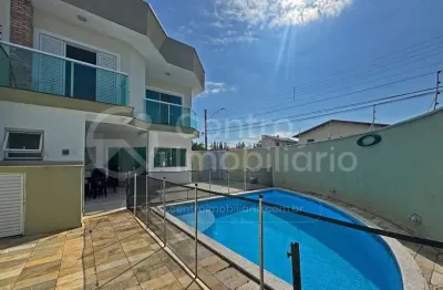 Casa à venda com piscina e 4 quartos em peruíbe, no bairro cidade nova peruíbe