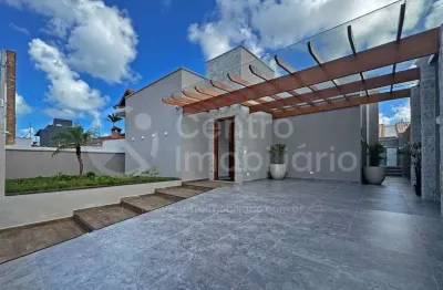 Casa à venda com piscina e 3 quartos em peruíbe, no bairro parque turistico