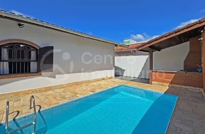 Casa à venda com piscina e 3 quartos em peruíbe, no bairro parque balneario oasis