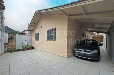 Casa com 3 quartos à venda no Centro, Peruíbe 