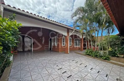 Casa à venda com 3 quartos em peruíbe, no bairro belmira novaes