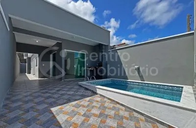 Casa à venda com piscina e 2 quartos em peruíbe, no bairro balneario sao joao batista