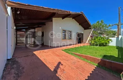 CASA à venda com 3 quartos em Peruíbe, no bairro Jardim Imperador