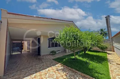 CASA à venda com 3 quartos em Peruíbe, no bairro Jardim Ribamar
