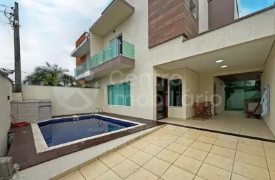 CASA à venda com piscina e 3 quartos em Peruíbe, no bairro Jardim Ribamar