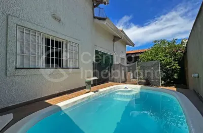 CASA à venda com piscina e 3 quartos em Peruíbe, no bairro Cidade Nova Peruíbe