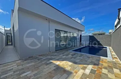 CASA à venda com piscina e 3 quartos em Peruíbe, no bairro Bougainvillee IV