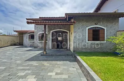 CASA à venda com 3 quartos em Peruíbe, no bairro Cidade Nova Peruíbe