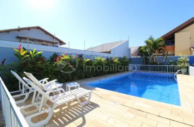 Casa à venda com piscina e 4 quartos em peruíbe, no bairro parque turistico