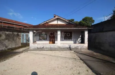 Casa à venda com 2 quartos em peruíbe, no bairro centro