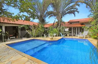Casa à venda com piscina e 3 quartos em peruíbe, no bairro bougainvillee v