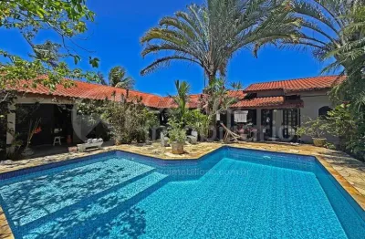 Casa à venda com piscina e 3 quartos em peruíbe, no bairro bougainvillee v