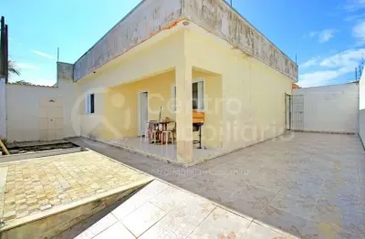 Casa à venda com 2 quartos em peruíbe, no bairro balneario sao joao batista