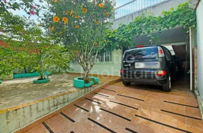 Casa à venda com 2 quartos em peruíbe, no bairro belmira novaes