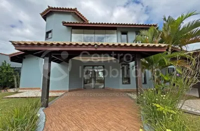 Casa à venda com piscina e 4 quartos em peruíbe, no bairro estância são marcos