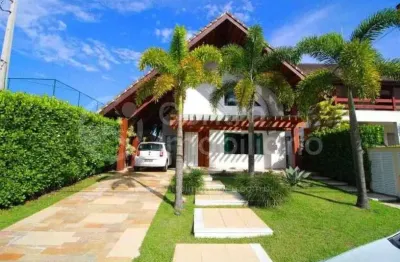 Casa à venda com piscina e 3 quartos em peruíbe, no bairro bougainvillee ii