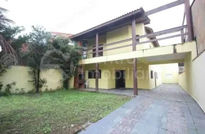 Casa à venda com 2 quartos em peruíbe, no bairro maria h novaes