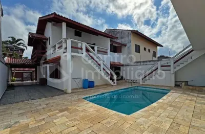 Casa à venda com piscina e 4 quartos em peruíbe, no bairro cidade nova peruíbe
