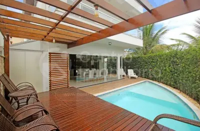 Casa à venda com piscina e 5 quartos em peruíbe, no bairro jd tres marias