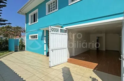 Casa à venda com piscina e 5 quartos em peruíbe, no bairro centro