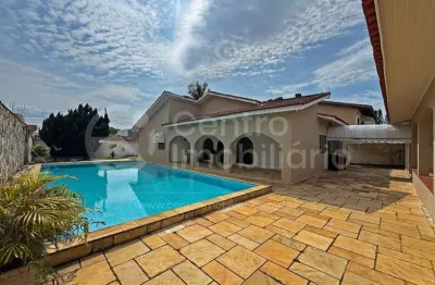 Casa à venda com piscina e 3 quartos em peruíbe, no bairro stella maris