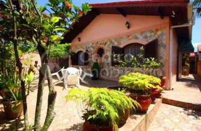 Casa à venda com 4 quartos em peruíbe, no bairro jardim três marias