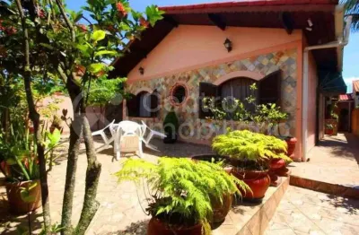 Casa à venda com 4 quartos em peruíbe, no bairro jardim três marias