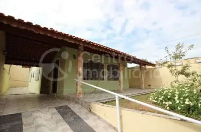 Casa à venda com 2 quartos em peruíbe, no bairro belmira novaes