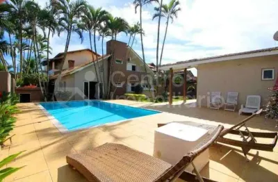 Casa à venda com piscina e 5 quartos em peruíbe, no bairro parque turistico