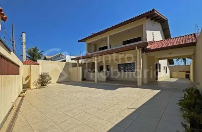 Casa à venda com 5 quartos em peruíbe, no bairro maria h novaes