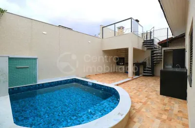 Casa à venda com piscina e 3 quartos em peruíbe, no bairro balneario sambura